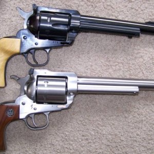 Handguns44Mag01122013_800x600_noserial.jpg