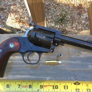 Ruger 44 special flat top and 250 gr lead hollow point.jpg